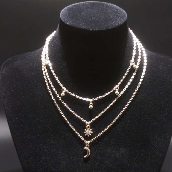 😍Bundle any 3 for $25😍 Layered BOHO necklace - Picture 3 of 4